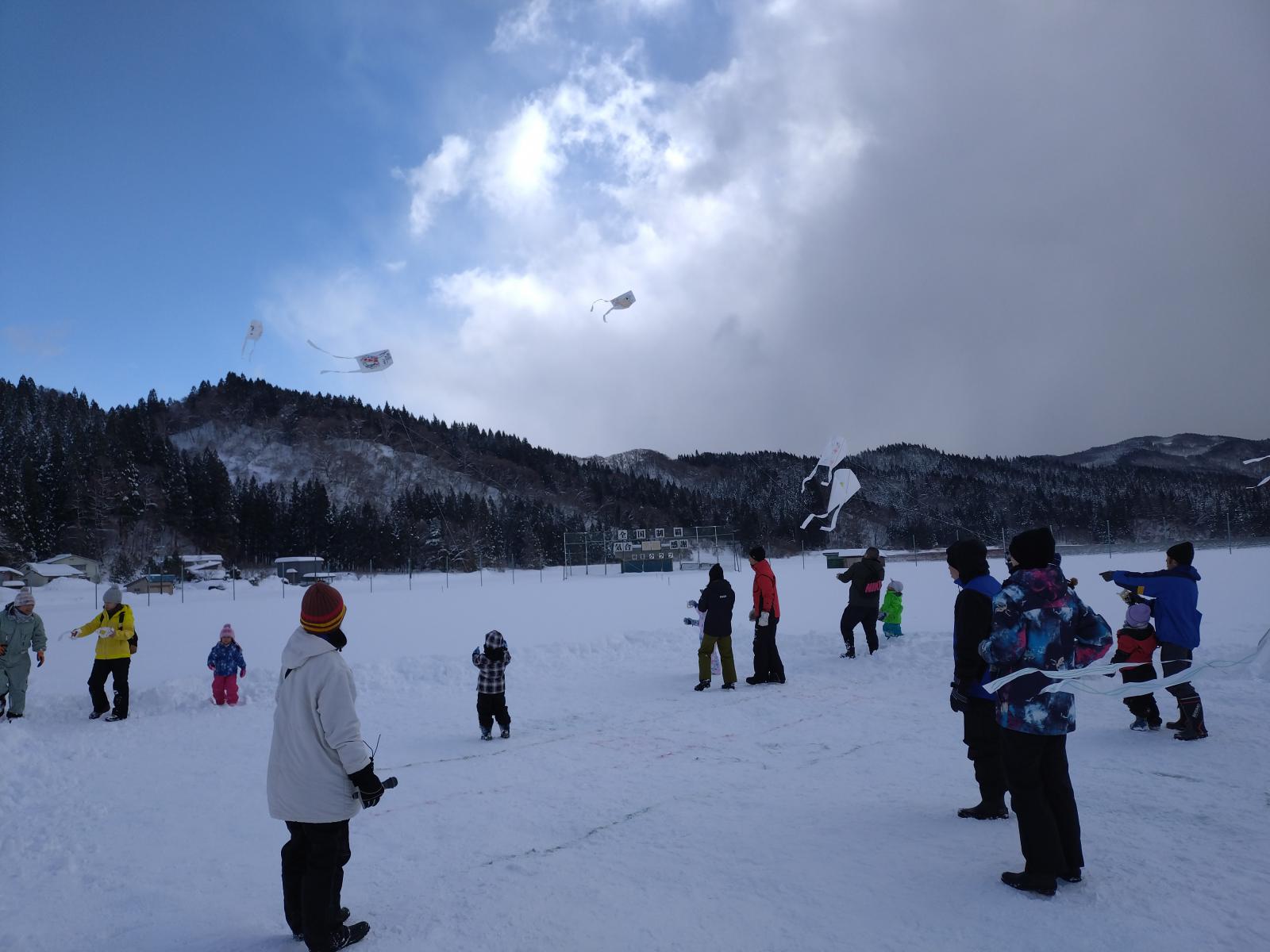 藤里幼稚園雪あそび