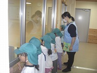 給食センターを見学
