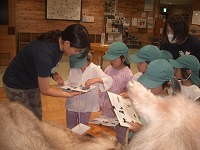 遺産センターで勉強風景
