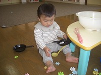 フライパンに入れます