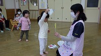 かぶとの中の顔当て　女の子２